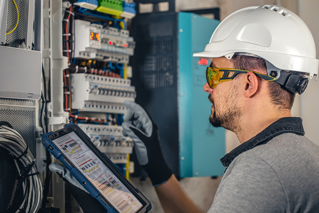 Industrie und Gewerbe bei FeMa Elektrotechnik GmbH in Burghaun
